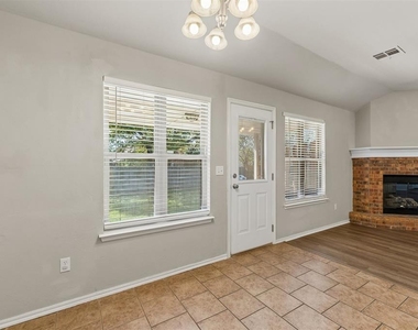 204 John Rausch Lane - Photo Thumbnail 9