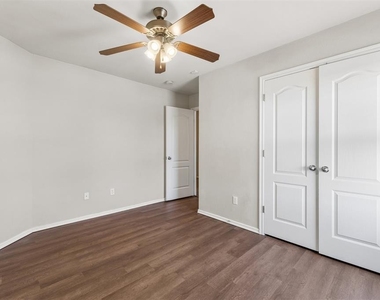 204 John Rausch Lane - Photo Thumbnail 26
