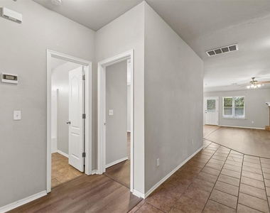 204 John Rausch Lane - Photo Thumbnail 2