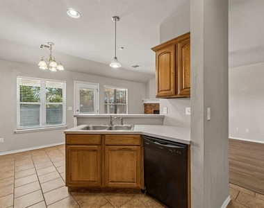 204 John Rausch Lane - Photo Thumbnail 11