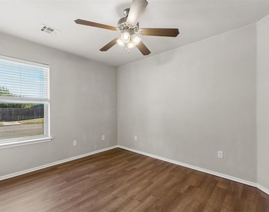 204 John Rausch Lane - Photo Thumbnail 25