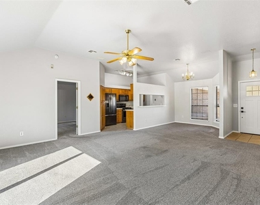 1708 Rocky Mountain Way - Photo Thumbnail 5