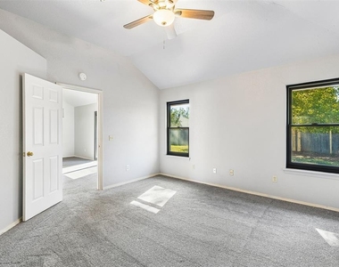 1708 Rocky Mountain Way - Photo Thumbnail 18