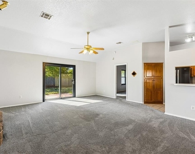 1708 Rocky Mountain Way - Photo Thumbnail 2
