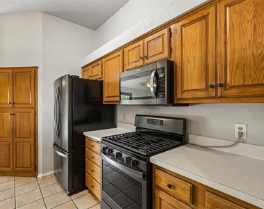 1708 Rocky Mountain Way - Photo Thumbnail 12