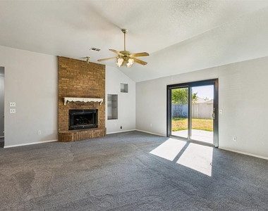 1708 Rocky Mountain Way - Photo Thumbnail 3