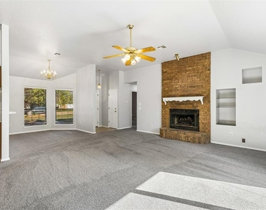1708 Rocky Mountain Way - Photo Thumbnail 4