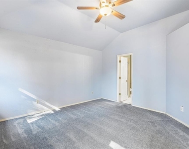 1708 Rocky Mountain Way - Photo Thumbnail 16