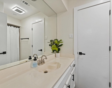 4609 Rockland Drive - Photo Thumbnail 17