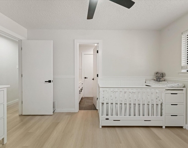 4609 Rockland Drive - Photo Thumbnail 16