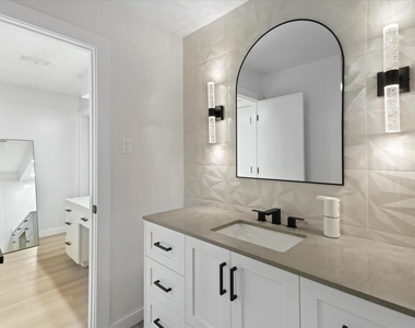 4609 Rockland Drive - Photo Thumbnail 24