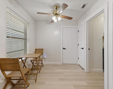 4609 Rockland Drive - Photo Thumbnail 12