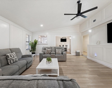 4609 Rockland Drive - Photo Thumbnail 7
