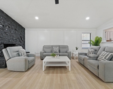 4609 Rockland Drive - Photo Thumbnail 5