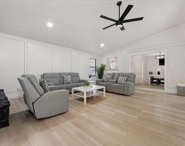 4609 Rockland Drive - Photo Thumbnail 6