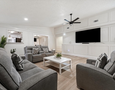 4609 Rockland Drive - Photo Thumbnail 8