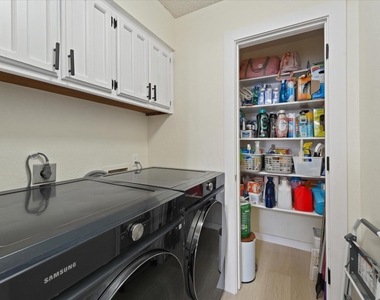 4609 Rockland Drive - Photo Thumbnail 13