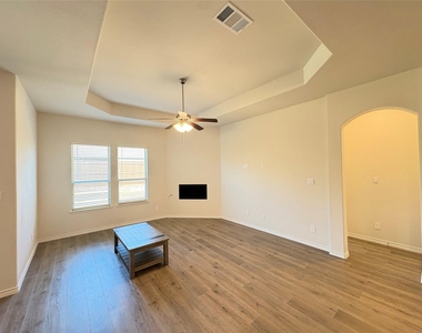 9813 Gray Barrel Drive - Photo Thumbnail 5