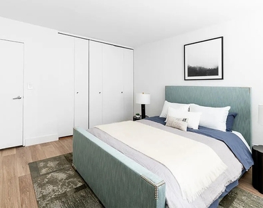 340 East 34th Street - Photo Thumbnail 4