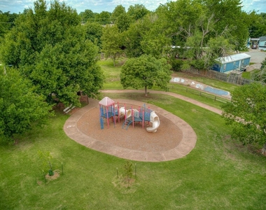 221 W Wayne Street - Photo Thumbnail 48
