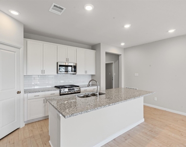 17136 Sabino Drive - Photo Thumbnail 16