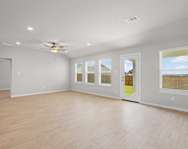 17136 Sabino Drive - Photo Thumbnail 12