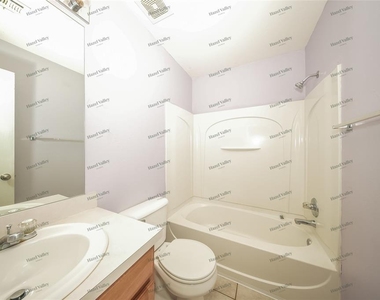 900 Sw 156th Street - Photo Thumbnail 2