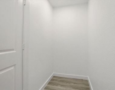 450 Hickory Street - Photo Thumbnail 22
