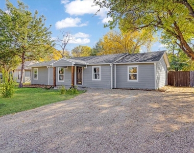 450 Hickory Street - Photo Thumbnail 1