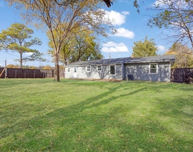 450 Hickory Street - Photo Thumbnail 31