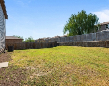 5055 Royal Springs Drive - Photo Thumbnail 11