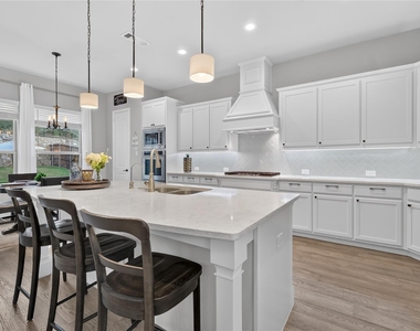 9633 Croswell Street - Photo Thumbnail 7