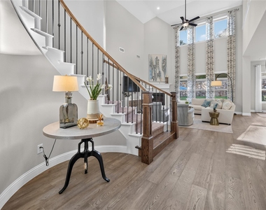 9633 Croswell Street - Photo Thumbnail 3