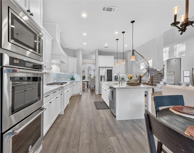 9633 Croswell Street - Photo Thumbnail 8