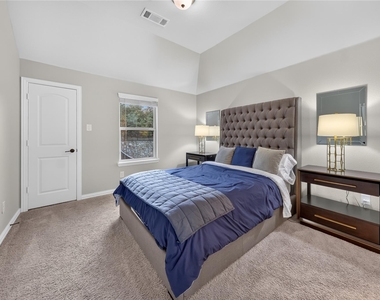 9633 Croswell Street - Photo Thumbnail 24