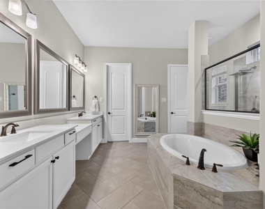 9633 Croswell Street - Photo Thumbnail 15