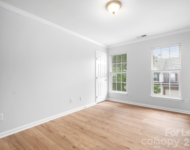 109 Kase Court - Photo Thumbnail 28