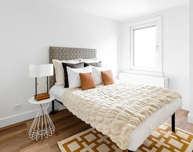 340 East 34th Street - Photo Thumbnail 3