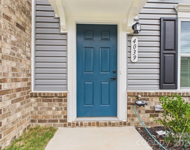 4039 Vallhorn Lane - Photo Thumbnail 2