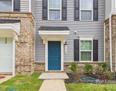 4039 Vallhorn Lane - Photo Thumbnail 1