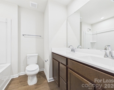 4039 Vallhorn Lane - Photo Thumbnail 11