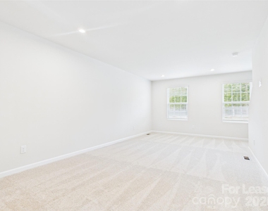 4039 Vallhorn Lane - Photo Thumbnail 9