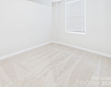 4039 Vallhorn Lane - Photo Thumbnail 21
