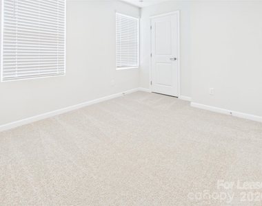 4039 Vallhorn Lane - Photo Thumbnail 14