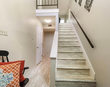 5016 Elms Court - Photo Thumbnail 12