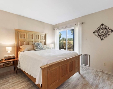 5016 Elms Court - Photo Thumbnail 17