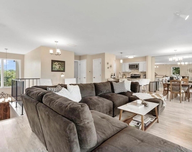 5016 Elms Court - Photo Thumbnail 6