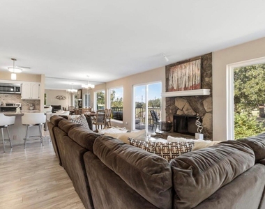 5016 Elms Court - Photo Thumbnail 3