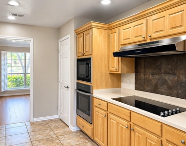 4301 Murwick Drive - Photo Thumbnail 6