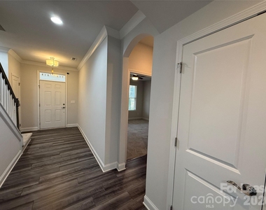 10179 Meeting House Drive - Photo Thumbnail 3